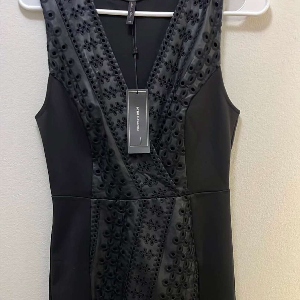 BCBGMaxAzria Black Sleeveless V-Neck Bodycon Mini Dress